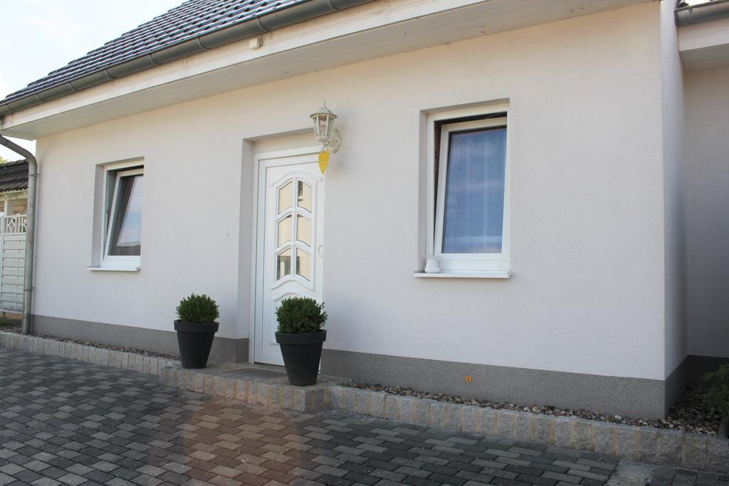 לובנאו Ferienhaus Herz מראה חיצוני תמונה